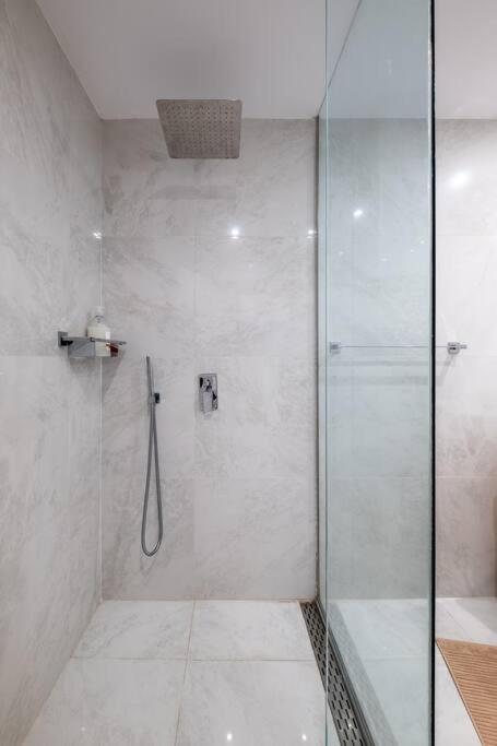Appartamento Stunning Luxury 3 Bedroom In The Heart Of Town *