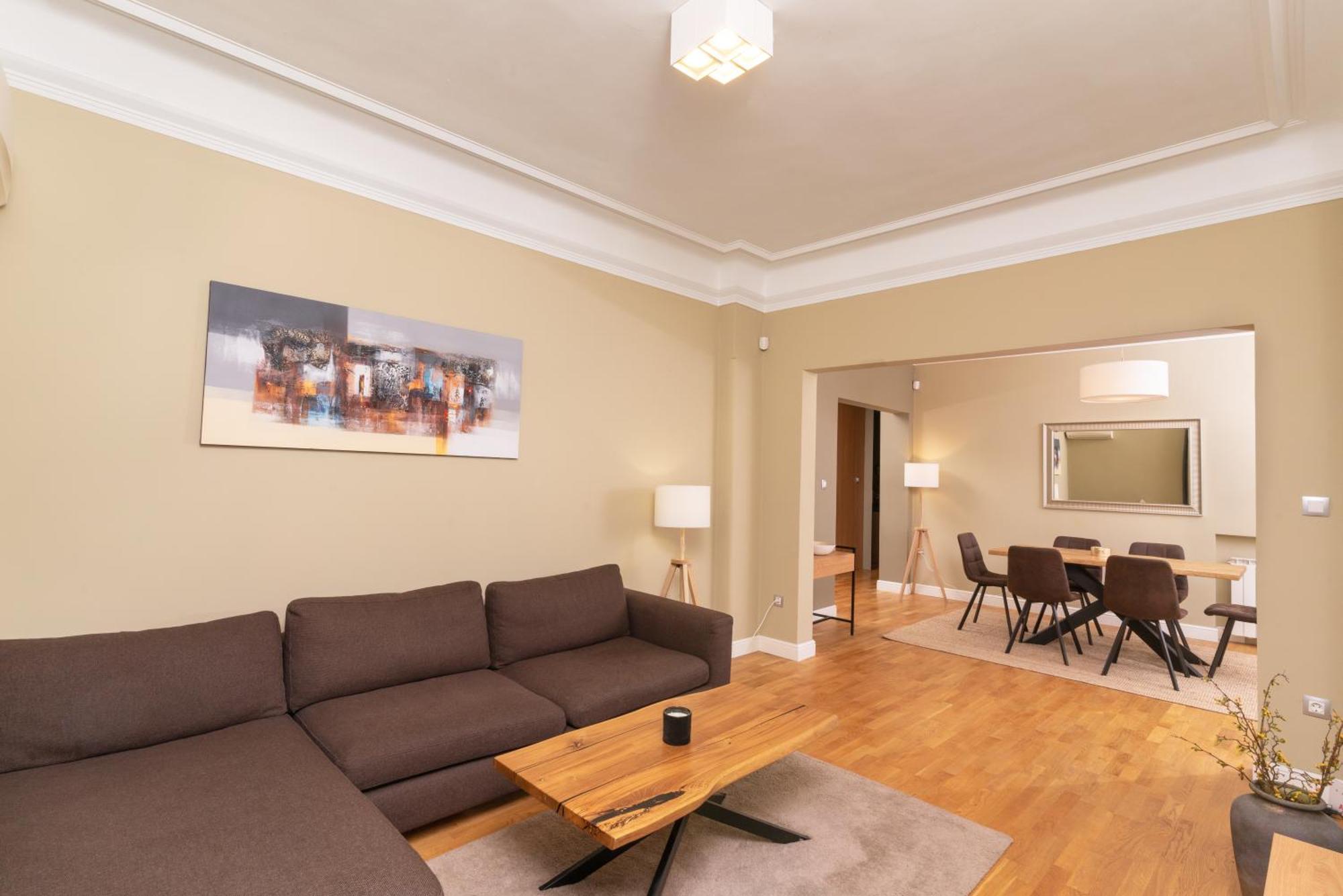 Stunning Luxury 3 Bedroom In The Heart Of Town Appartamento *