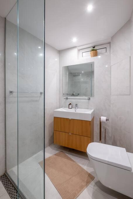 Appartamento Stunning Luxury 3 Bedroom In The Heart Of Town *